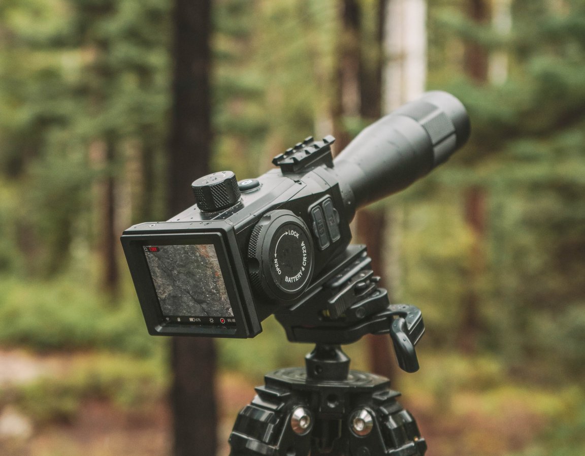 How to Use Hunting Scopes With Digital Cameras: Ultimate Guide